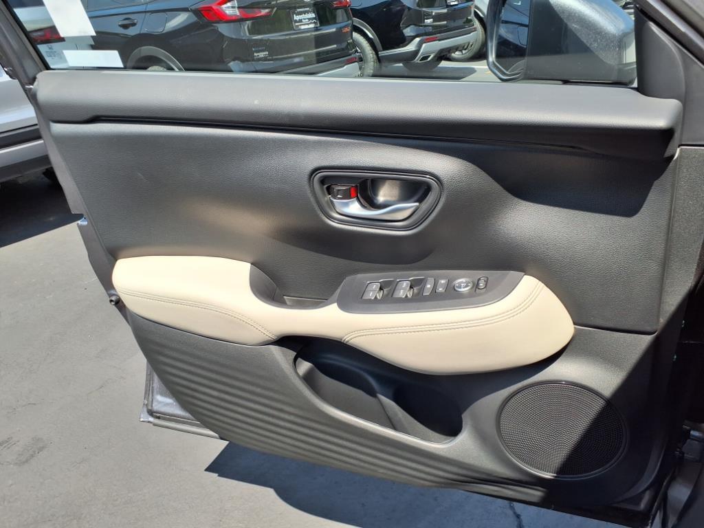 2026 Honda HR-V EX-L photo 10