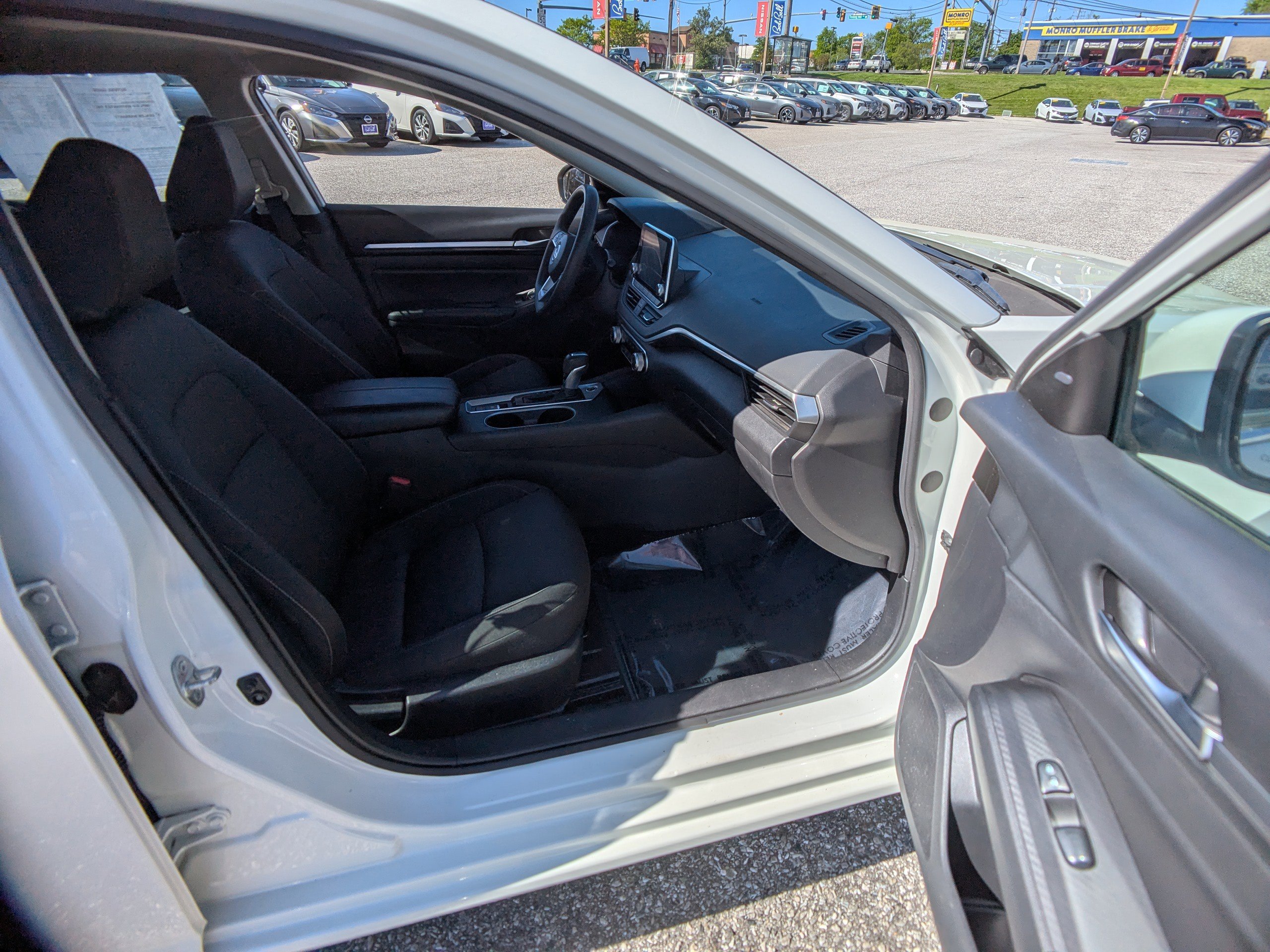 2022 Nissan Altima 2.5 SV photo 3