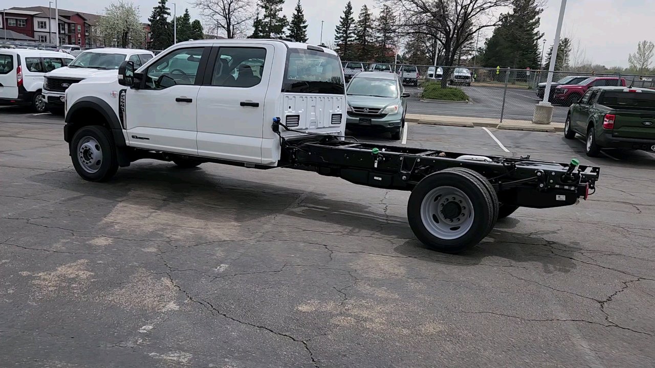2025 Ford F-550 XL photo 3