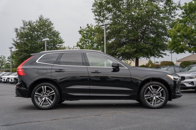 2019 Volvo XC60 T5 Momentum photo 4