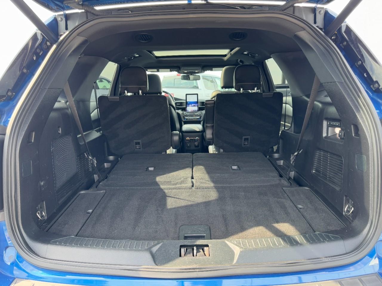 2020 Ford Explorer ST photo 4
