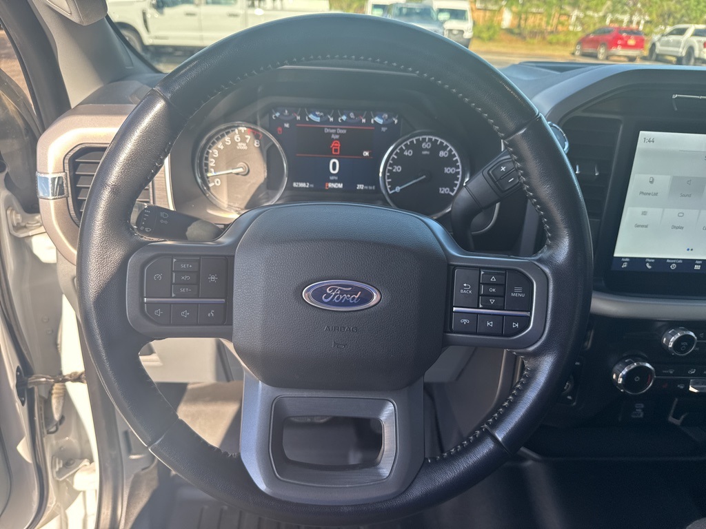 2022 Ford F-150 XLT photo 3