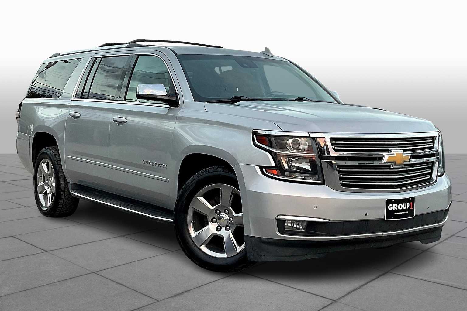 2018 Chevrolet Suburban Premier photo 2