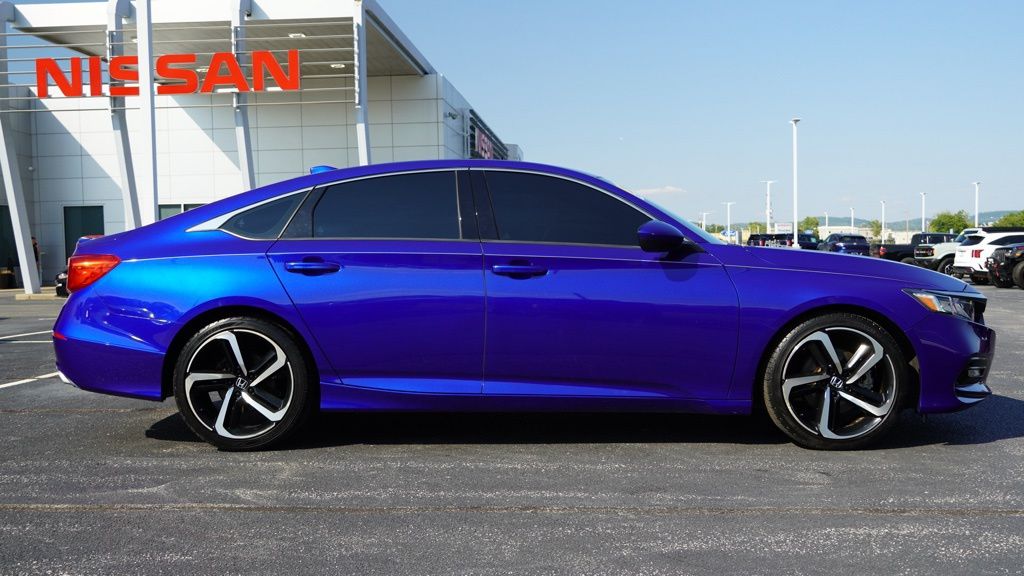 2018 Honda Accord Sport photo 3