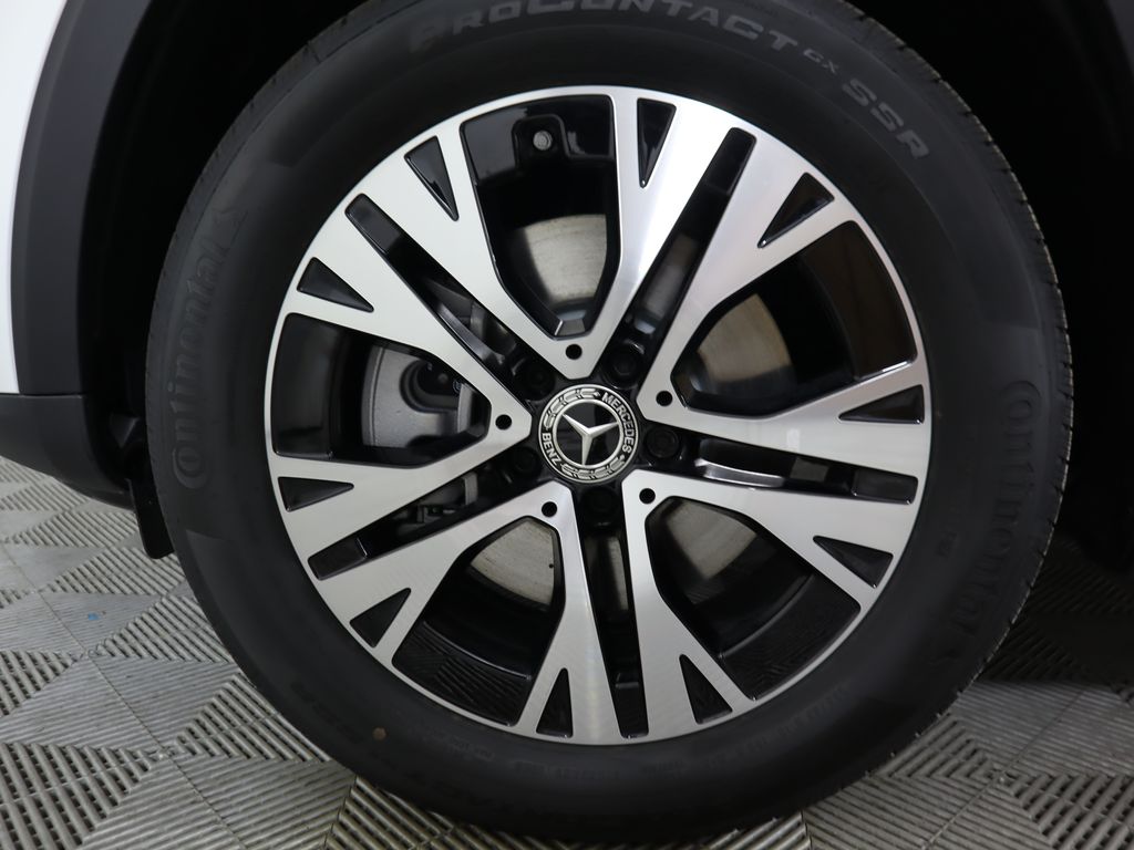 2025 Mercedes Benz GLB 250 photo 30