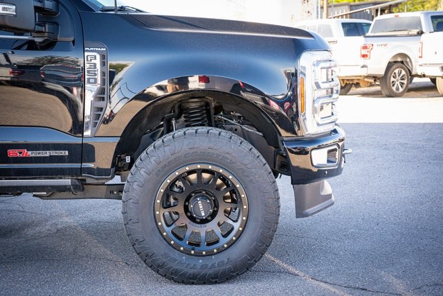 2024 Ford F-350 Platinum photo 5