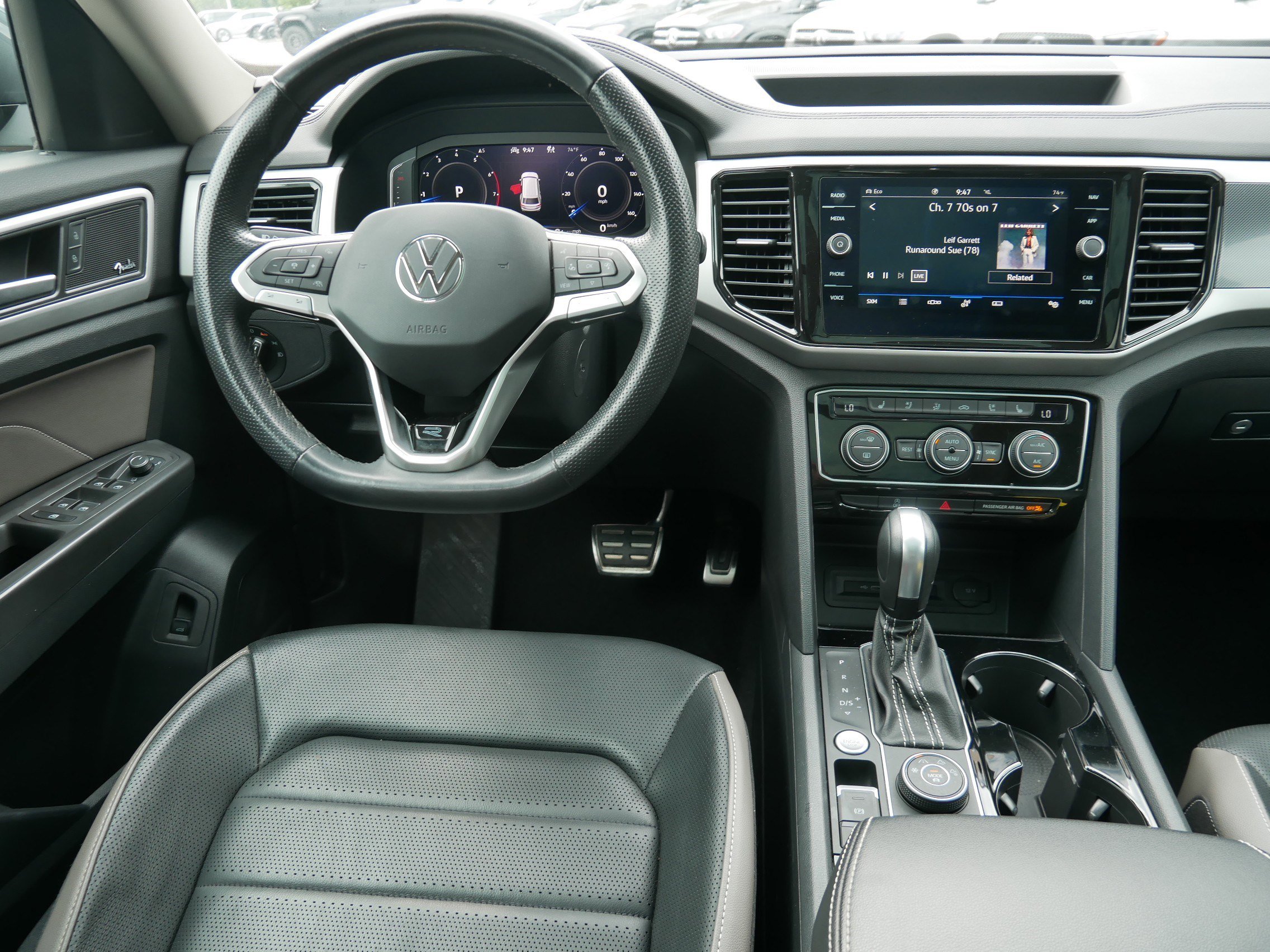 2022 Volkswagen Atlas V6 SEL Premium R-Line photo 18