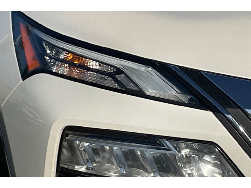 2021 Nissan Rogue SV photo 42