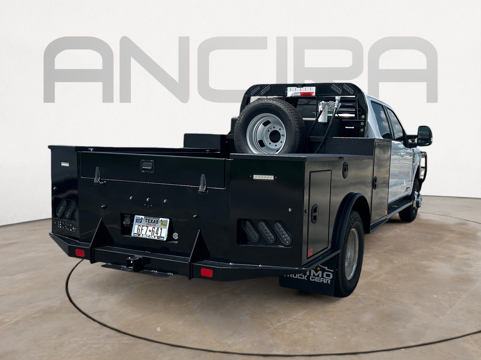 2024 Ford F-350 Lariat photo 4