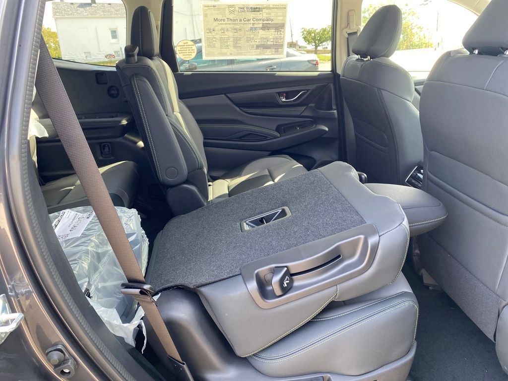 2025 Subaru Ascent Onyx Edition photo 2