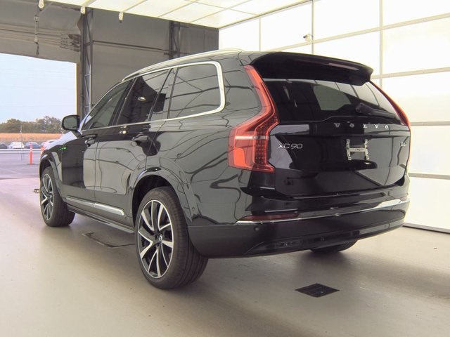2024 Volvo XC90 Plus photo 2