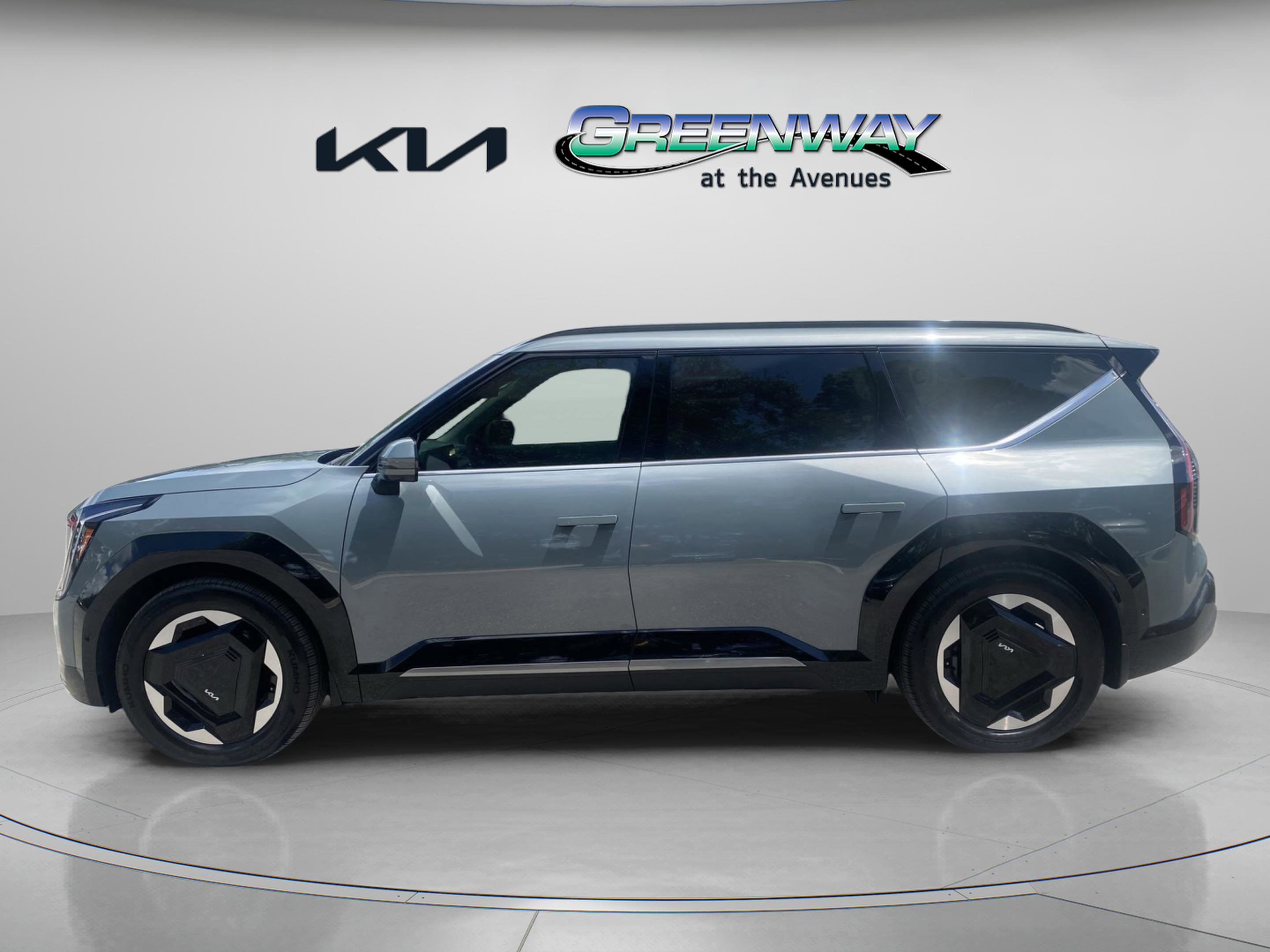 Used 2024 Kia Ev9 Land with VIN KNDADFS5XR6026619 for sale in Jacksonville, FL
