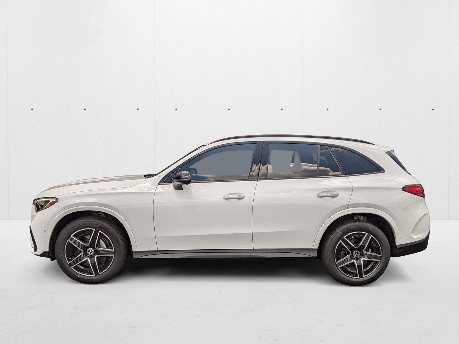 2025 Mercedes Benz GLC 300 4MATIC photo 3