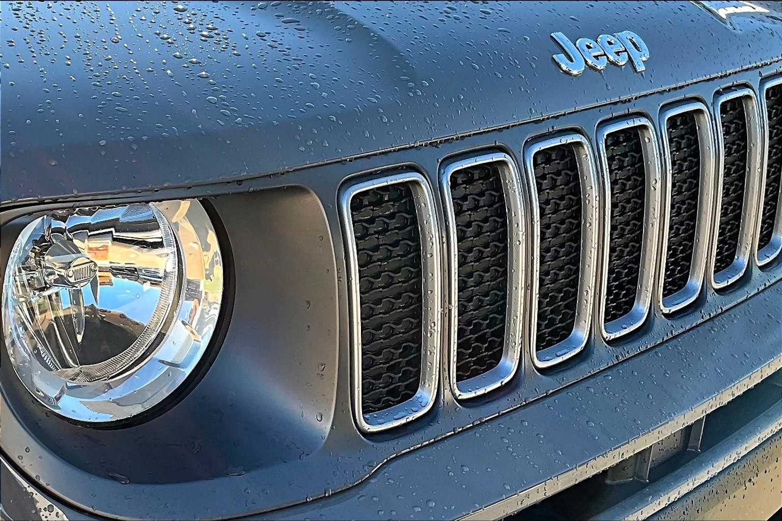 2022 Jeep Renegade Limited photo 29