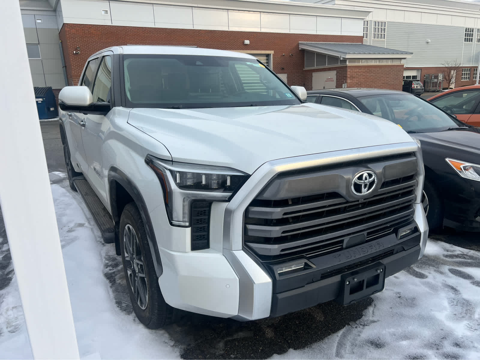 2024 Toyota Tundra Limited's photo