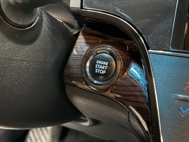2015 Toyota Avalon XLE photo 9