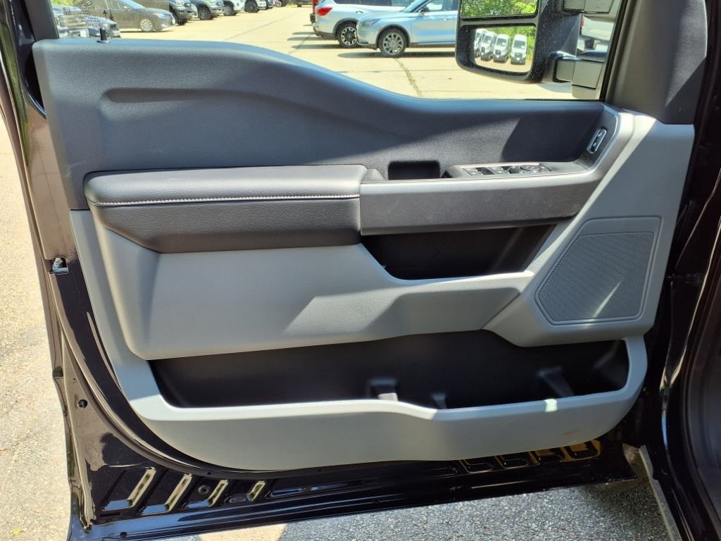 2025 Ford F-350 XL photo 23