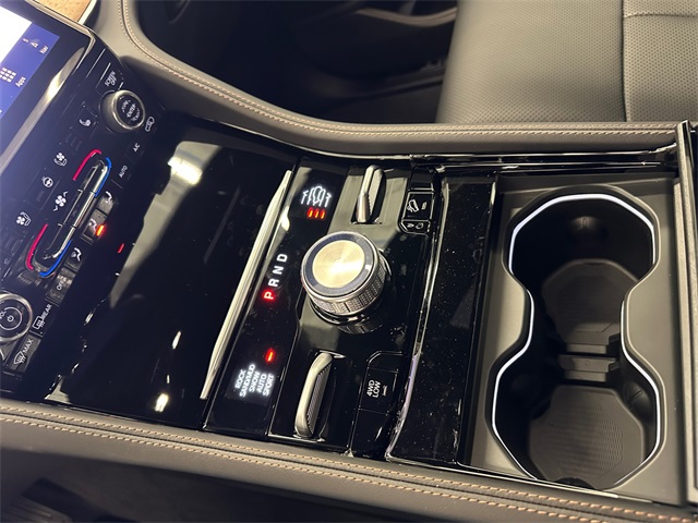 2025 Jeep Grand Cherokee Summit Reserve photo 36