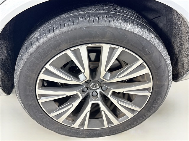 2020 Volvo XC90 T5 Momentum photo 27
