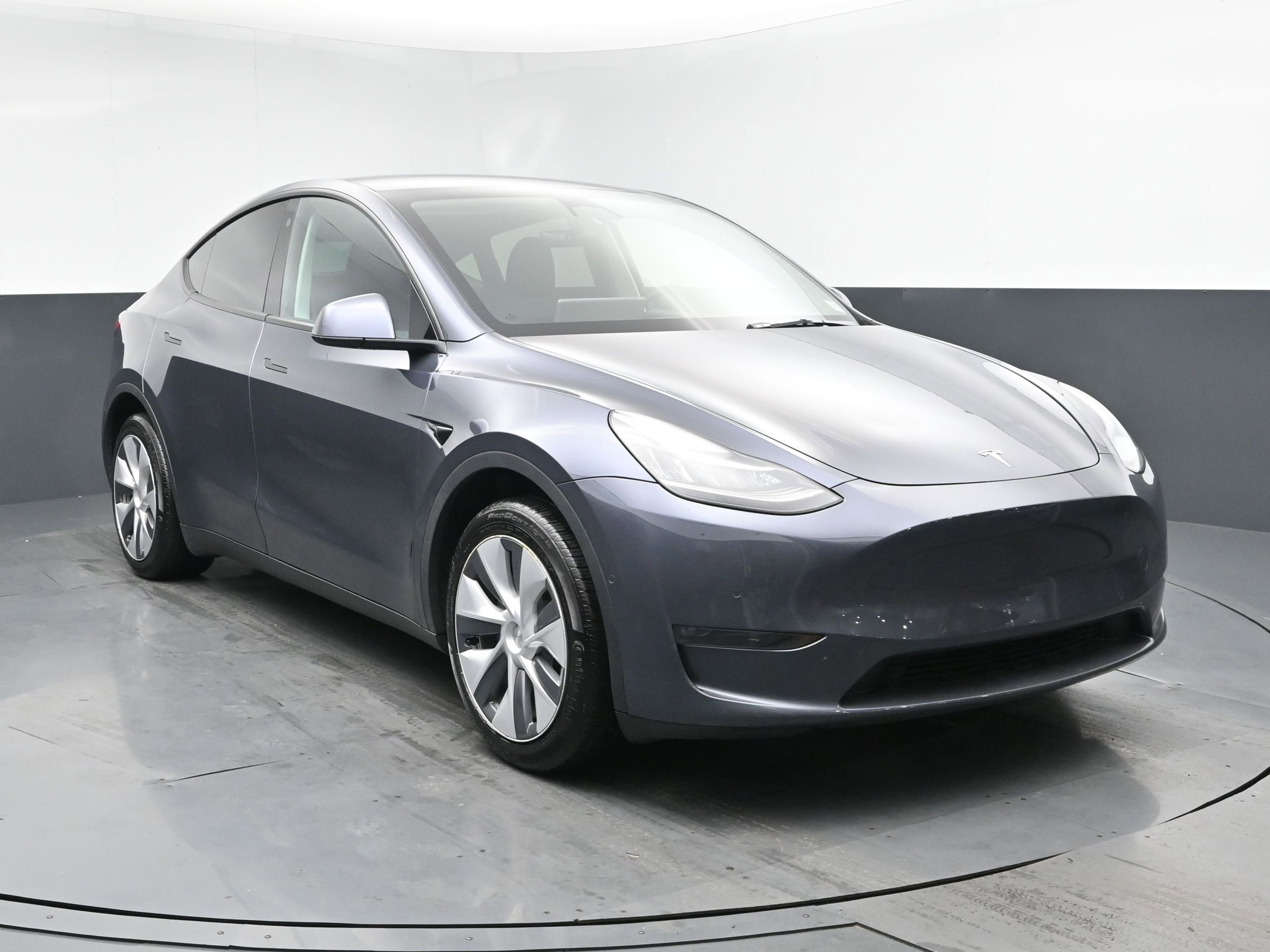 Used 2022 Tesla Model Y Long Range with VIN 7SAYGDEE2NA019376 for sale in Kansas City