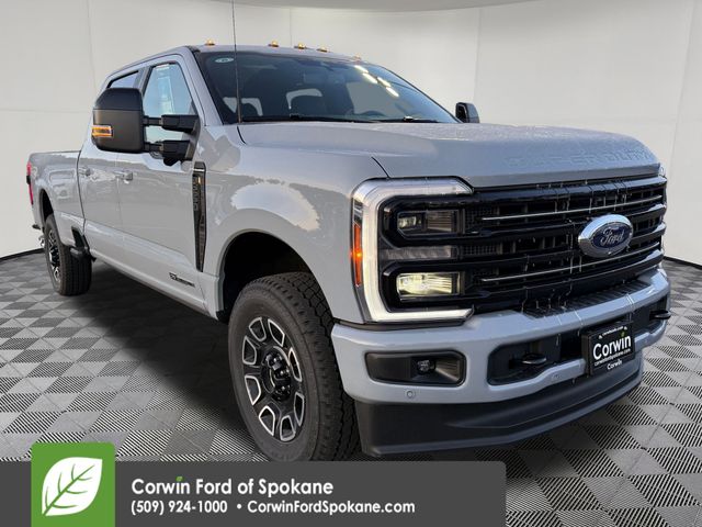 2026 Ford F-250 Super Duty Platinum's photo