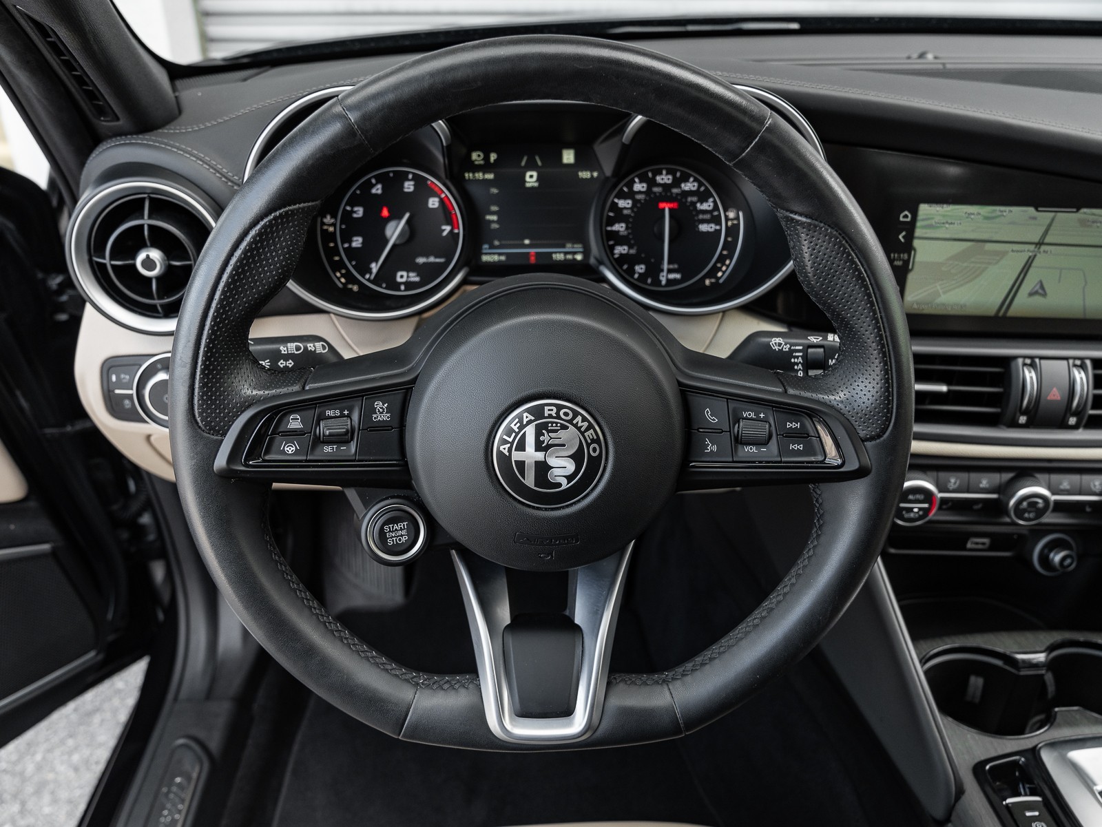 2023 Alfa Romeo Giulia Ti photo 10