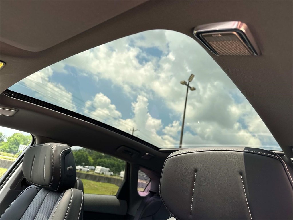 2025 Cadillac Optiq Sport photo 17