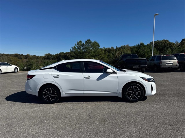 2025 Nissan Sentra SV photo 3