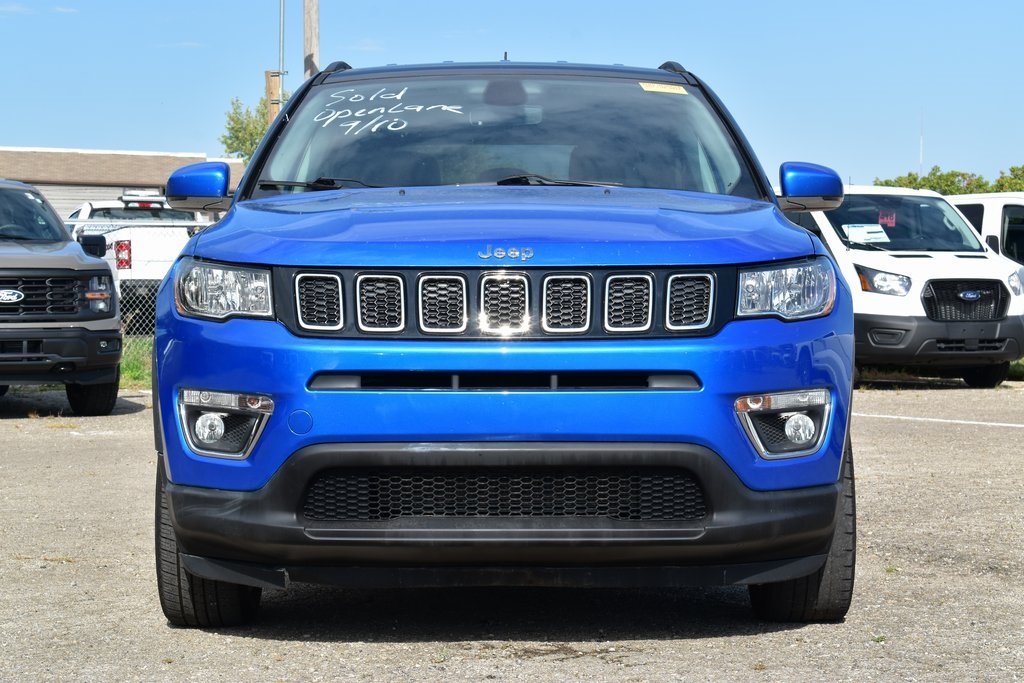 Used 2019 Jeep Compass Limited with VIN 3C4NJDCBXKT735081 for sale in Kansas City