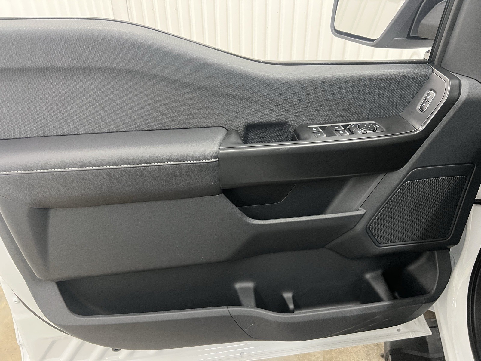 2025 Ford F-150 STX Base photo 10