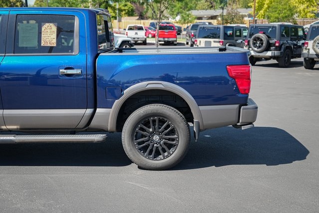2018 Nissan Titan Platinum Reserve photo 7