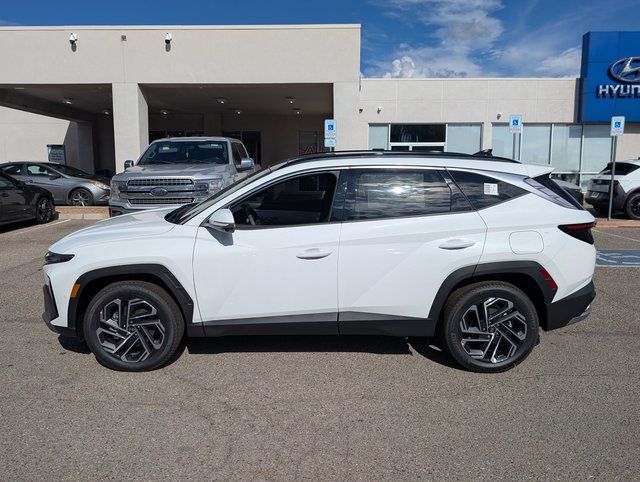 2025 Hyundai Tucson Limited photo 3