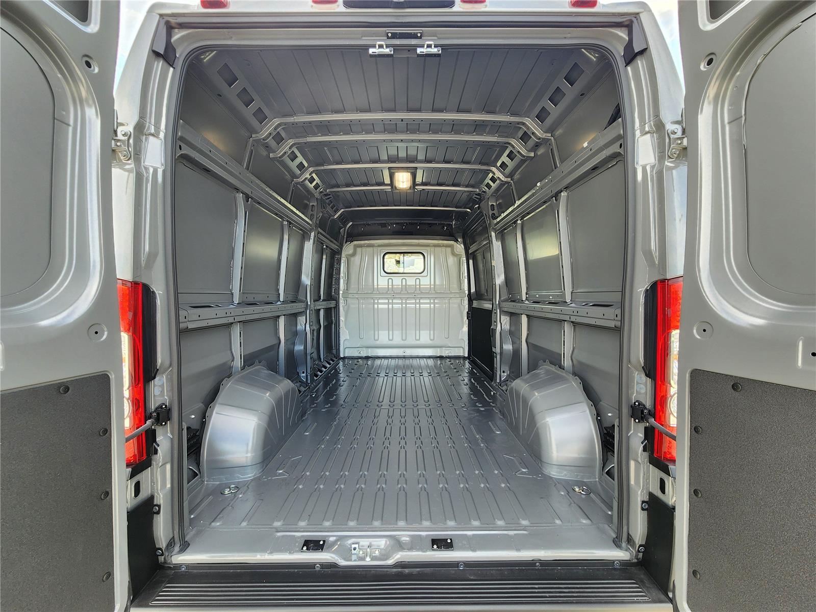2026 Ram ProMaster 2500 photo 4