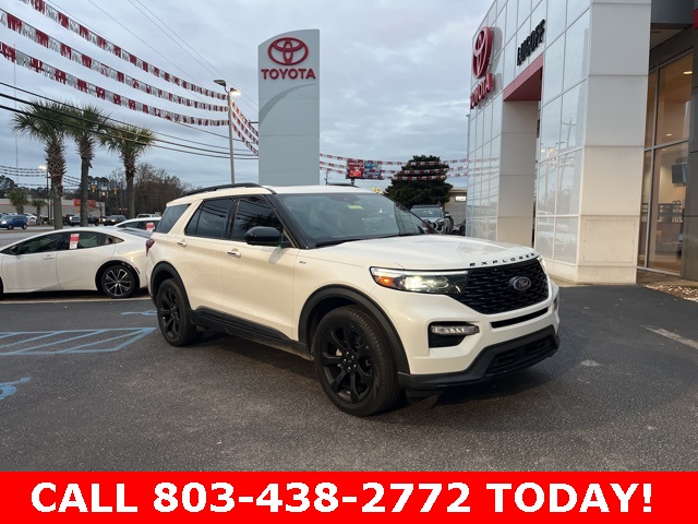 2023 Ford Explorer ST-LINE's photo