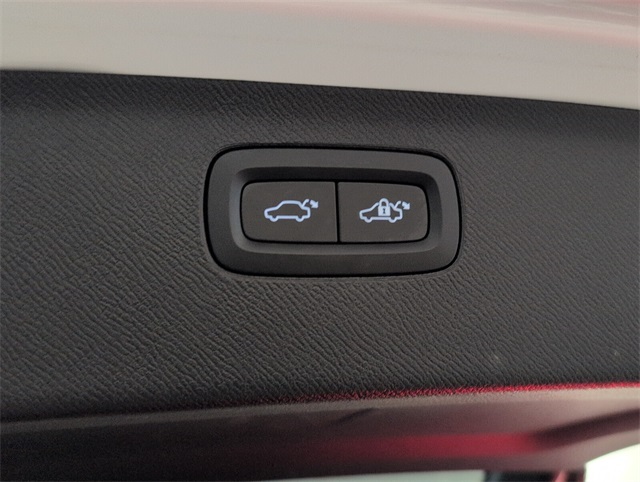2024 Volvo XC90 Plus photo 11
