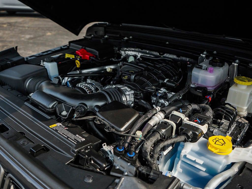2025 Jeep Gladiator Sport photo 6