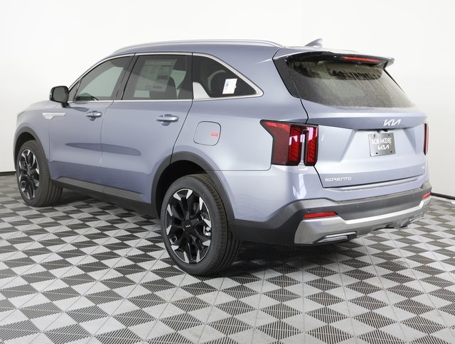 2025 Kia Sorento EX photo 3