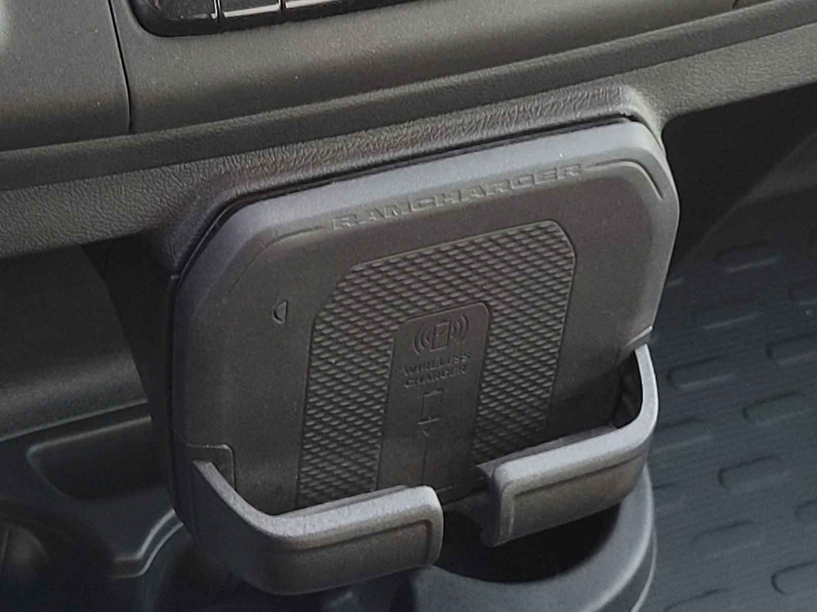 2024 Ram 3500 photo 18