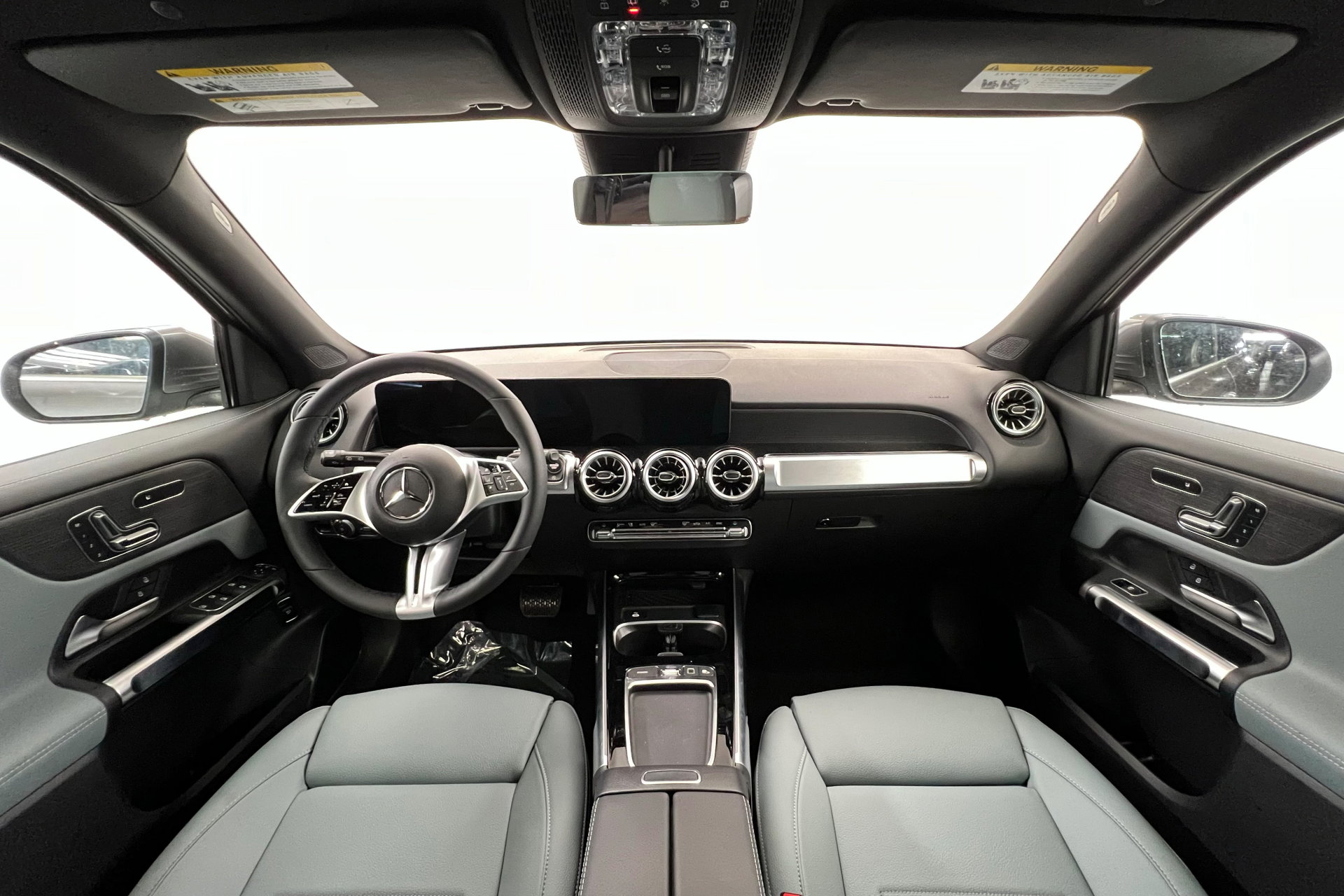 2026 Mercedes Benz GLB 250 4MATIC photo 9