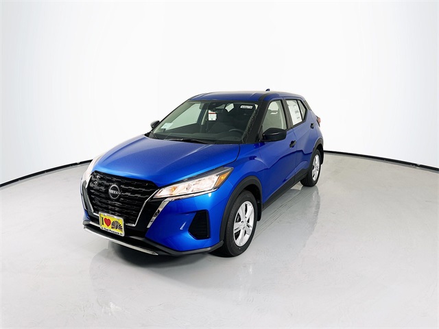 2024 Nissan Kicks S photo 3