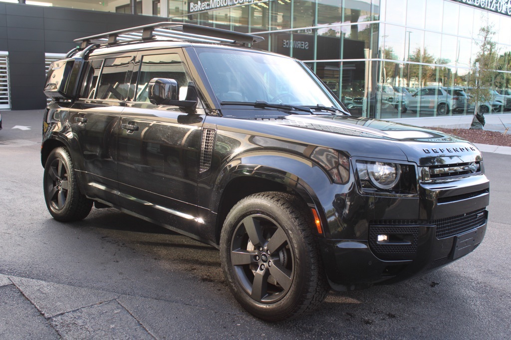 2022 Land Rover Defender 110 X-Dynamic HSE photo 3