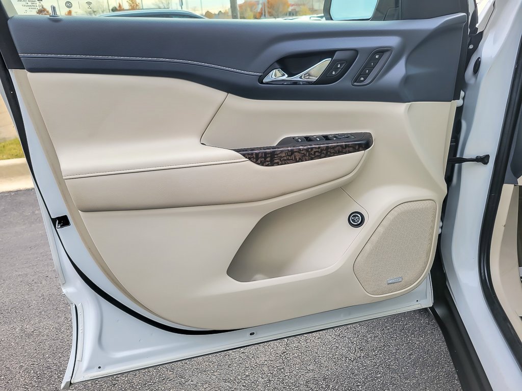 2021 GMC ACADIA - Image 18