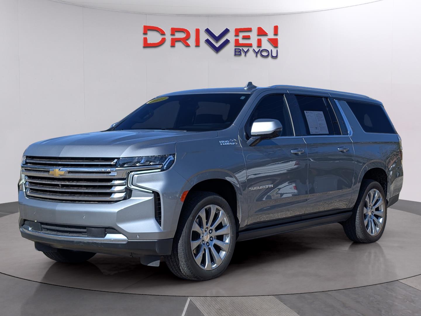 2023 Chevrolet Suburban High Country's photo