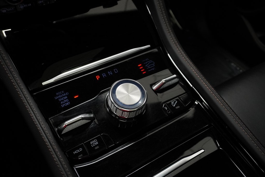 2022 Jeep Grand Cherokee Summit Reserve photo 25
