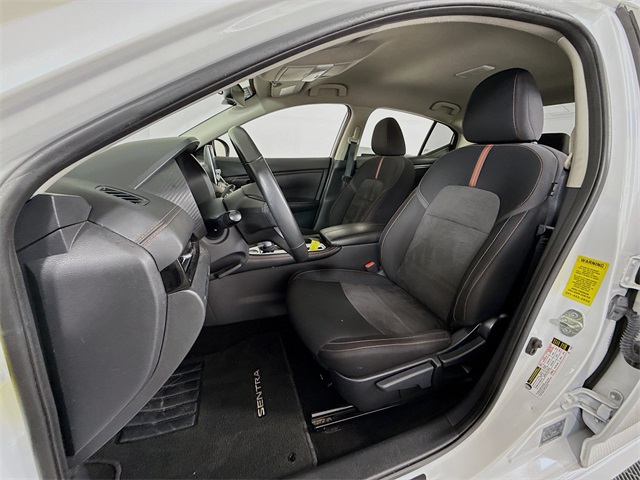 2022 Nissan Sentra SR photo 4