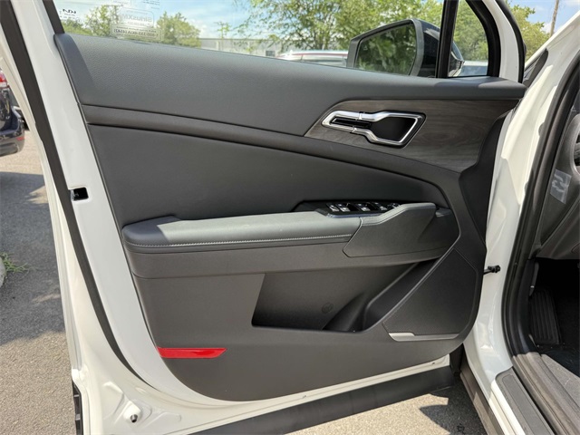2025 Kia Sportage Plug-In Hybrid X-Line photo 24