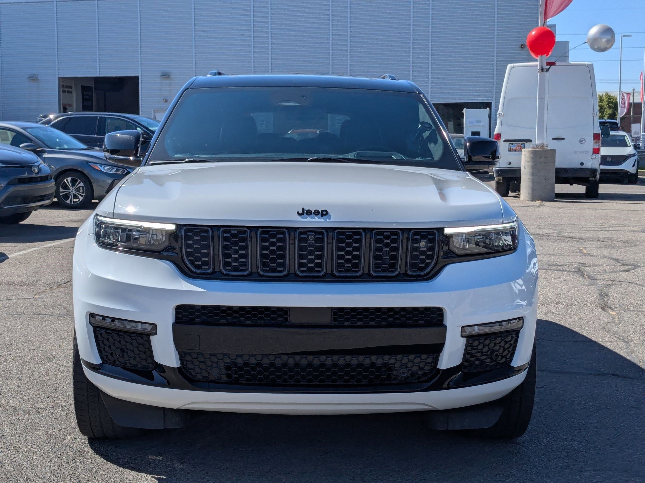 2023 Jeep Grand Cherokee L Summit Reserve photo 8