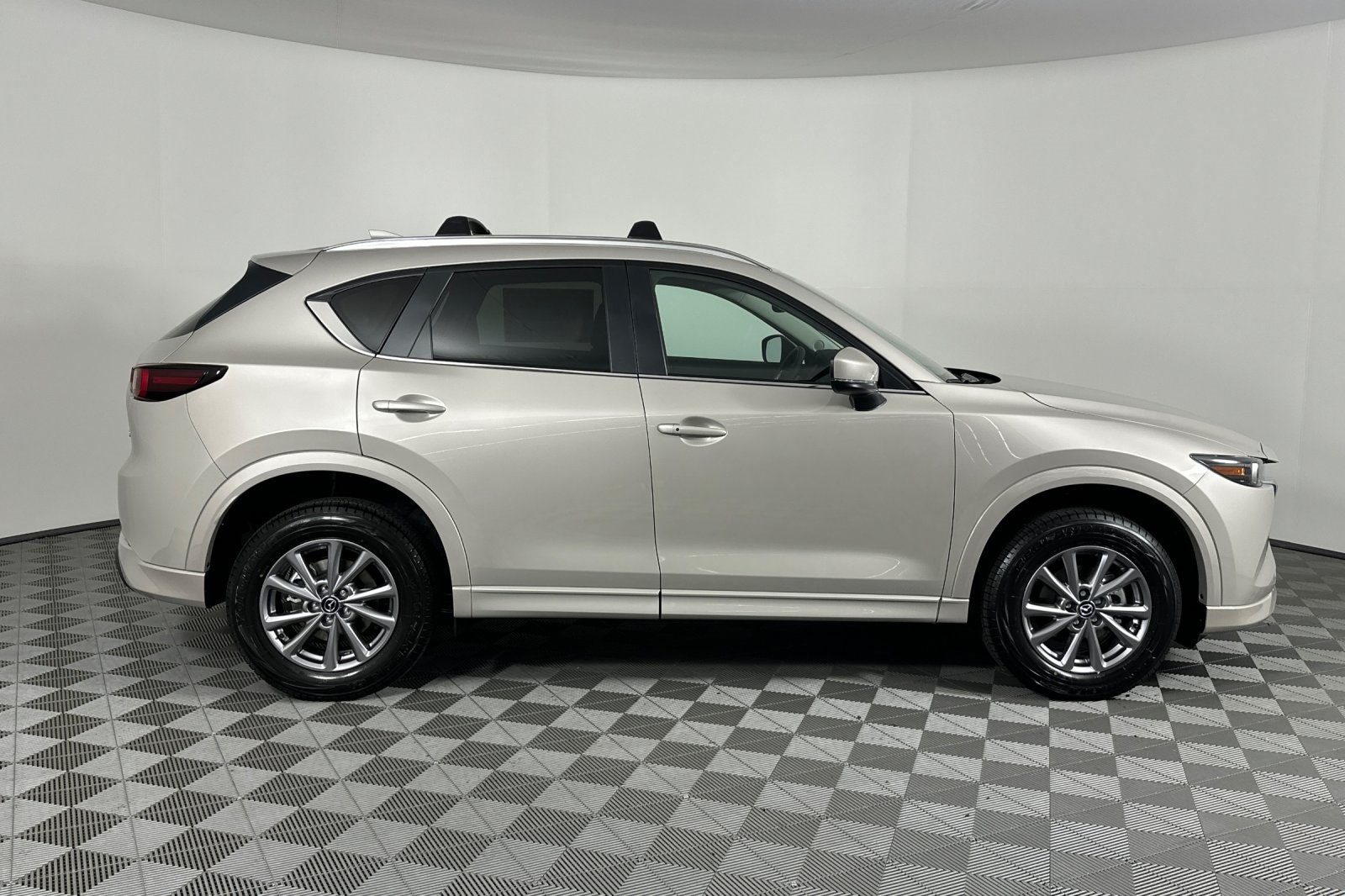 2025 Mazda CX-5 2.5 S Preferred photo 3