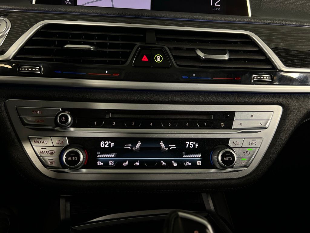2020 Bmw 745e xDrive Sedan photo 15