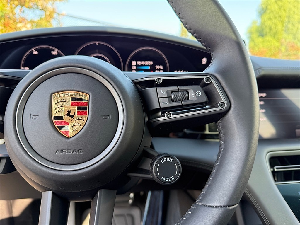 2024 Porsche Taycan Turbo S photo 14